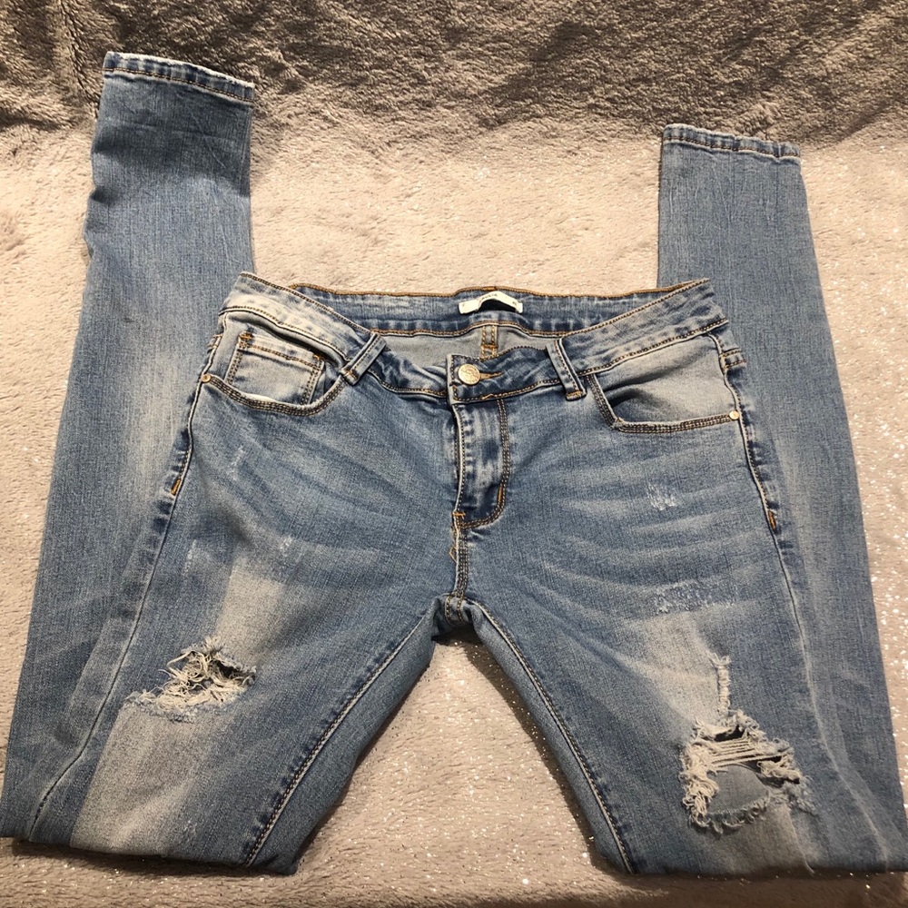 Laulia Ripped Skinny Jeans - Picture 4 of 8